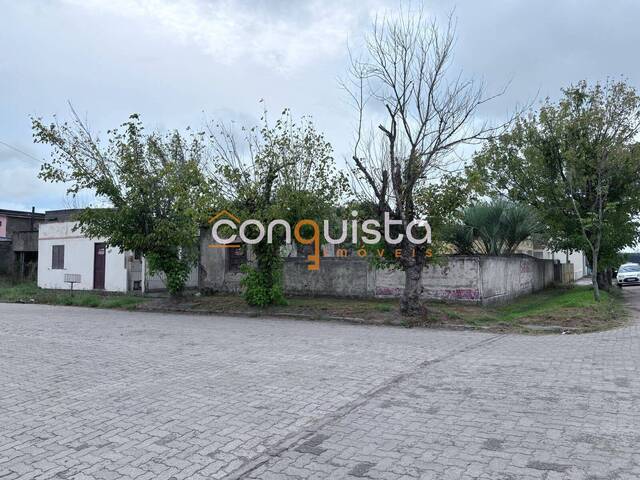 #8 - Casa para Venda em Santa Vitória do Palmar - RS - 2