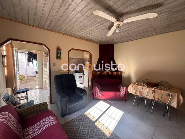 #83 - Casa para Venda em Santa Vitória do Palmar - RS - 2